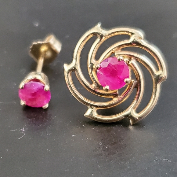 Jewelry - 14K Gold Ruby Solitaire Earrings.